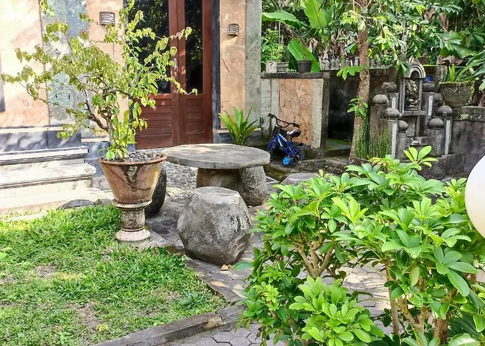 Caraka House Konukevi 3*