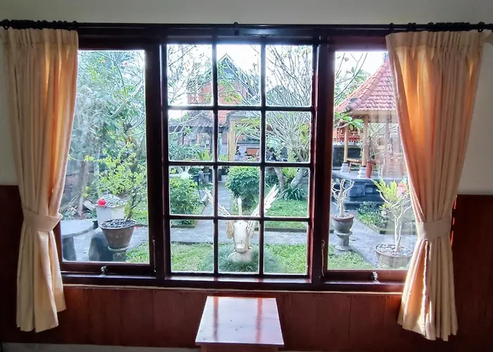 Konukevi Caraka House Ubud